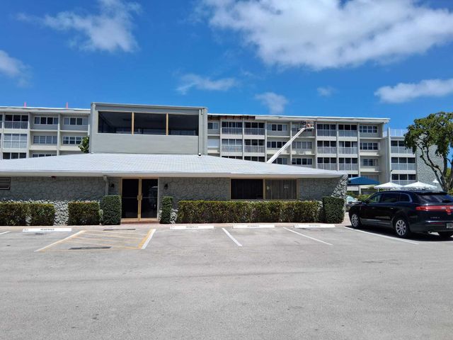 329 SE 3rd Street 302s, Hallandale Beach, FL 33009