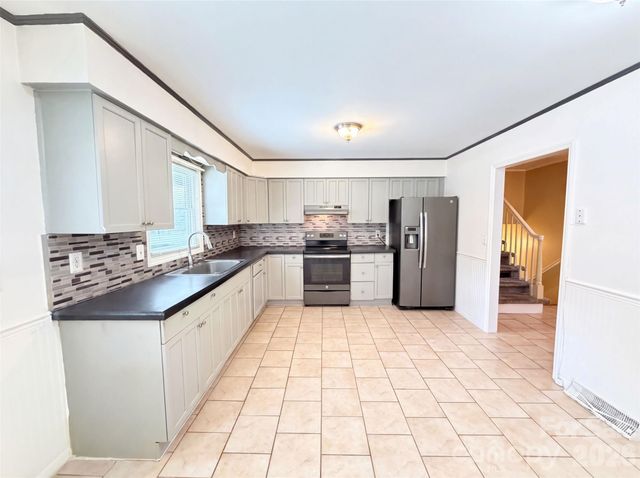 4600 Carving Tree Drive, Charlotte, NC 28227
