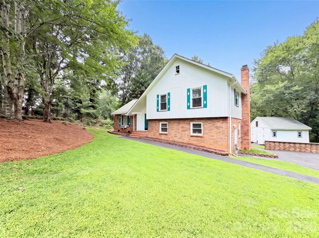 4600 Carving Tree Drive, Charlotte, NC 28227