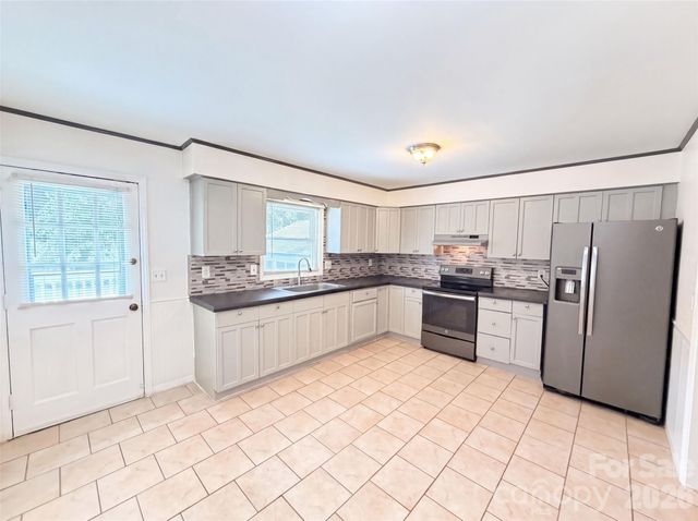 4600 Carving Tree Drive, Charlotte, NC 28227