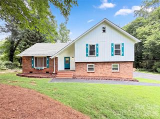 4600 Carving Tree Drive, Charlotte, NC 28227