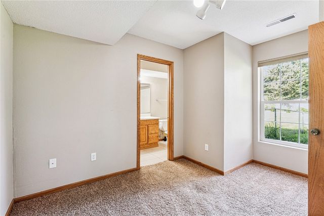 667 Andy Court, North Liberty, IA 52317