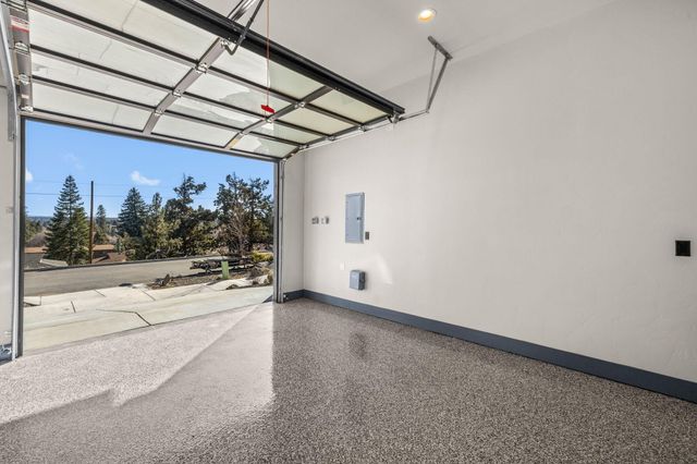 934 NW Quincy Avenue, Bend, OR 97703