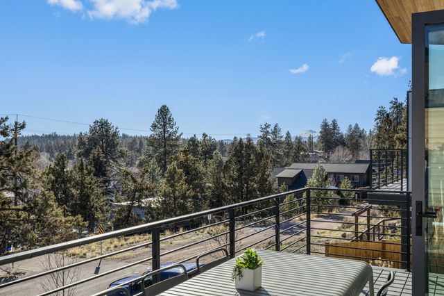 934 NW Quincy Avenue, Bend, OR 97703