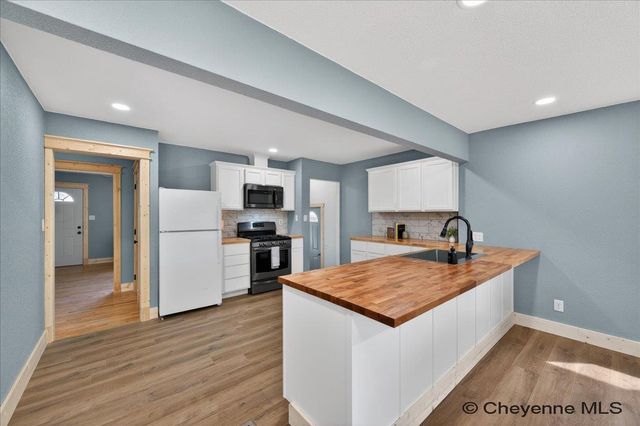 2617 E 10TH ST, Cheyenne, WY 82007