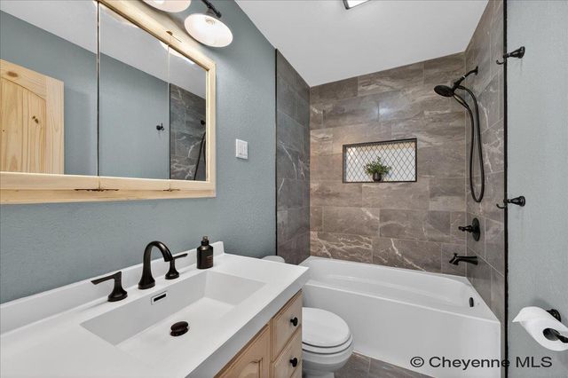 2617 E 10TH ST, Cheyenne, WY 82007
