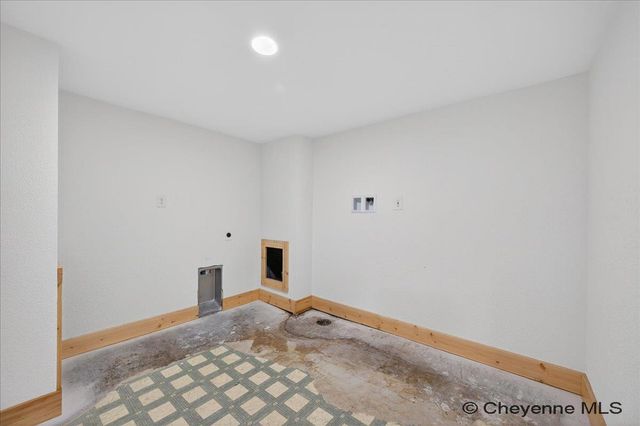 2617 E 10TH ST, Cheyenne, WY 82007
