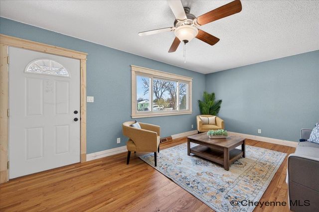 2617 E 10TH ST, Cheyenne, WY 82007