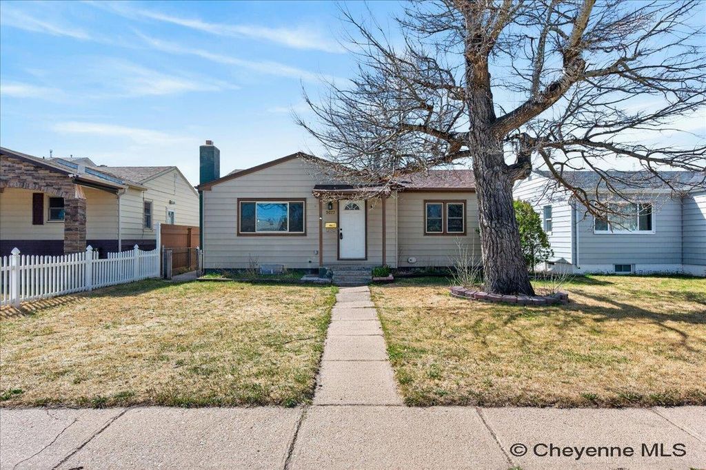 2617 E 10TH ST, Cheyenne, WY 82007