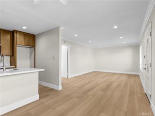 5530 Ackerfield Avenue 210, Long Beach, CA 90805