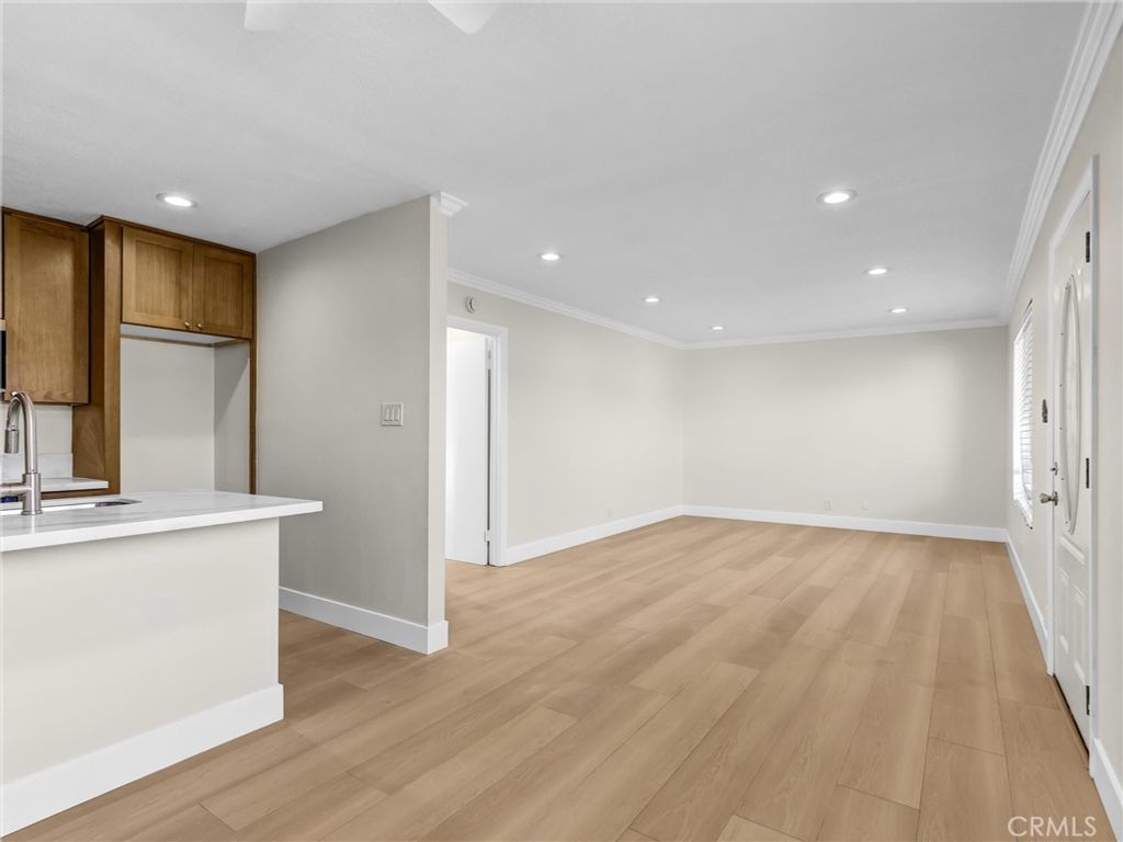 5530 Ackerfield Avenue 210, Long Beach, CA 90805