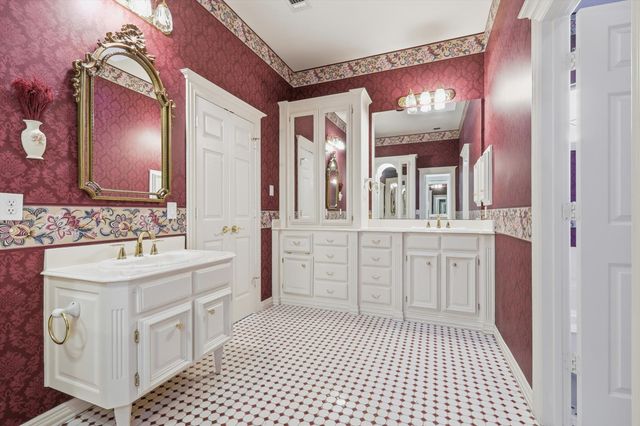 2822 Timber Crest Lane, Highland Village, TX 75077