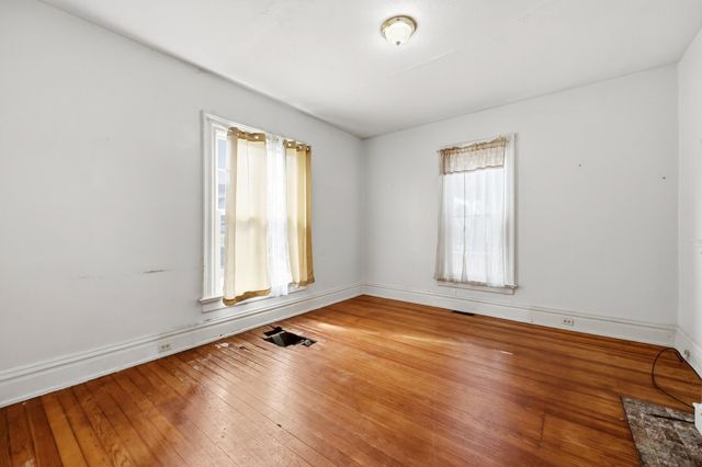 1215 High Street, Paris, KY 40361
