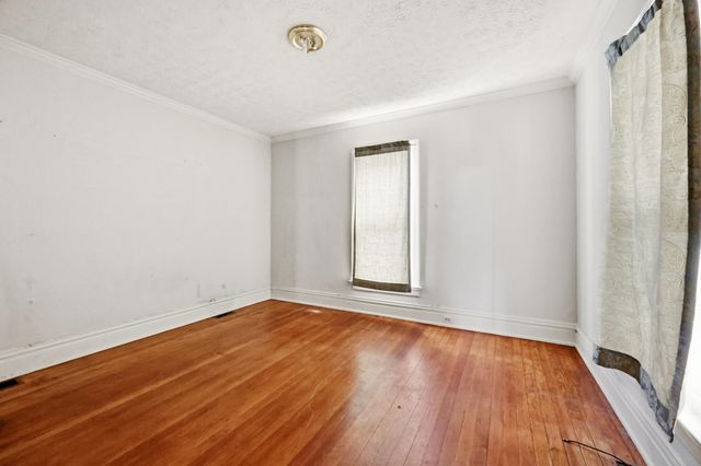 1215 High Street, Paris, KY 40361