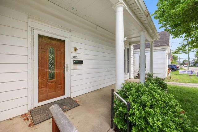 1215 High Street, Paris, KY 40361
