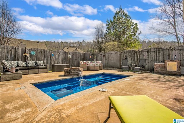 745 FOREST LAKES DRIVE, Sterrett, AL 35147