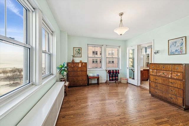 5555 N SHERIDAN Road 1011, Chicago, IL 60640