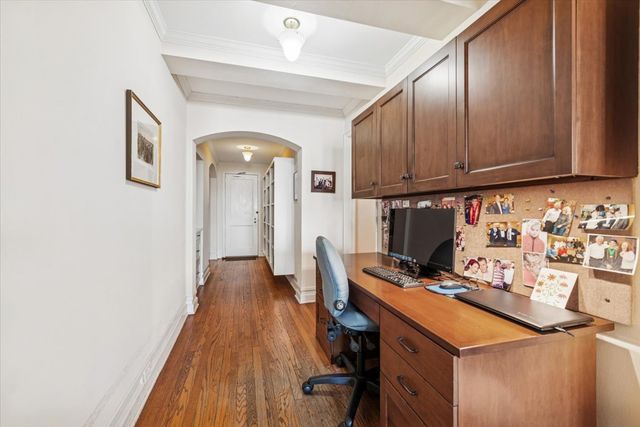 5555 N SHERIDAN Road 1011, Chicago, IL 60640