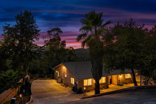 1714 Foss Rd, Alpine, CA 91901