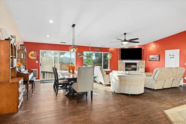 1714 Foss Rd, Alpine, CA 91901