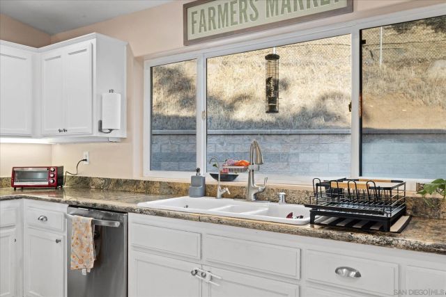 1714 Foss Rd, Alpine, CA 91901