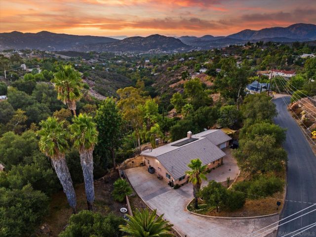 1714 Foss Rd, Alpine, CA 91901