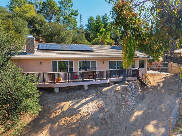 1714 Foss Rd, Alpine, CA 91901