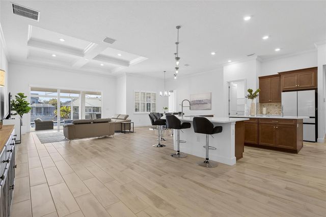 994 SIGNET DRIVE, Apollo Beach, FL 33572