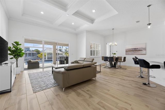 994 SIGNET DRIVE, Apollo Beach, FL 33572