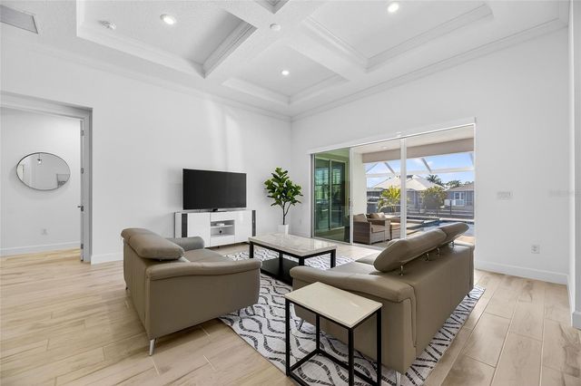 994 SIGNET DRIVE, Apollo Beach, FL 33572