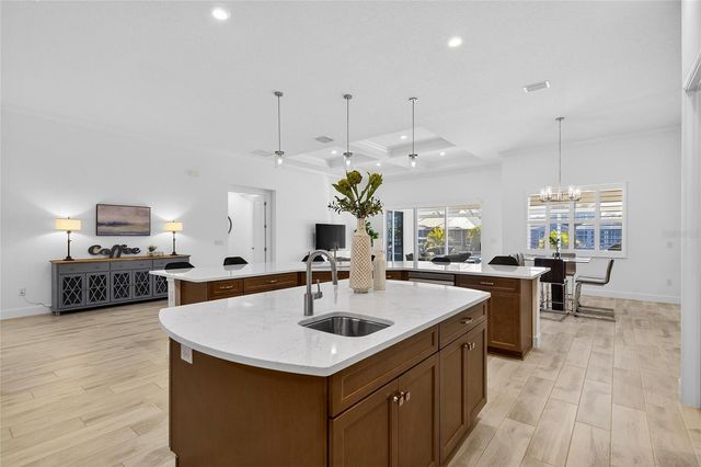 994 SIGNET DRIVE, Apollo Beach, FL 33572