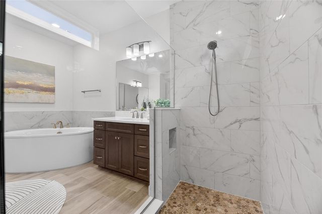 994 SIGNET DRIVE, Apollo Beach, FL 33572