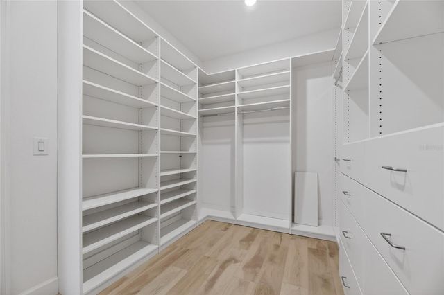 994 SIGNET DRIVE, Apollo Beach, FL 33572