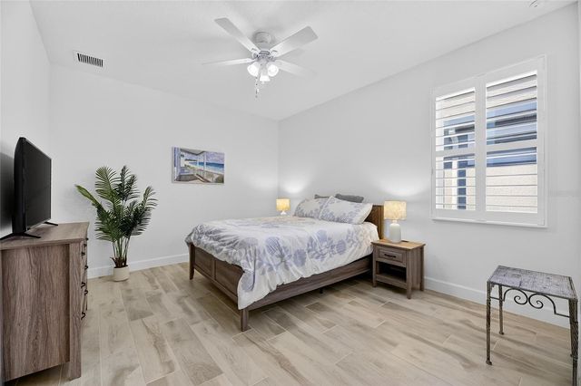 994 SIGNET DRIVE, Apollo Beach, FL 33572