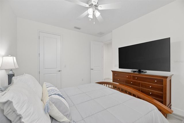 994 SIGNET DRIVE, Apollo Beach, FL 33572