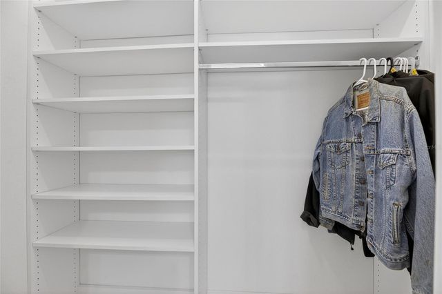 994 SIGNET DRIVE, Apollo Beach, FL 33572