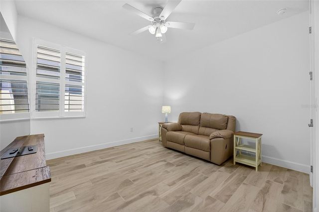 994 SIGNET DRIVE, Apollo Beach, FL 33572