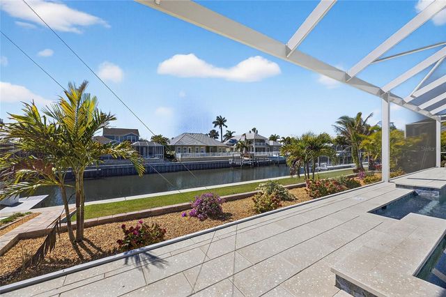 994 SIGNET DRIVE, Apollo Beach, FL 33572