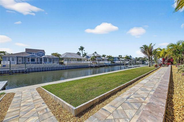 994 SIGNET DRIVE, Apollo Beach, FL 33572