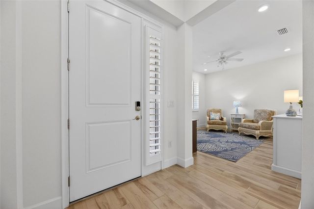 994 SIGNET DRIVE, Apollo Beach, FL 33572