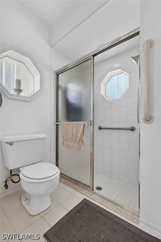 5184 Harrogate CT, Naples, FL 34112