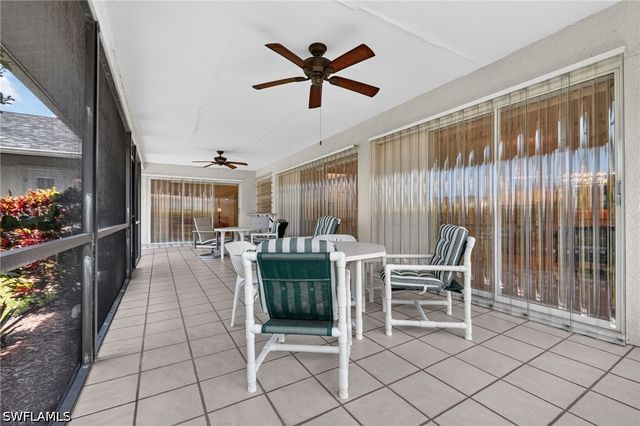 5184 Harrogate CT, Naples, FL 34112