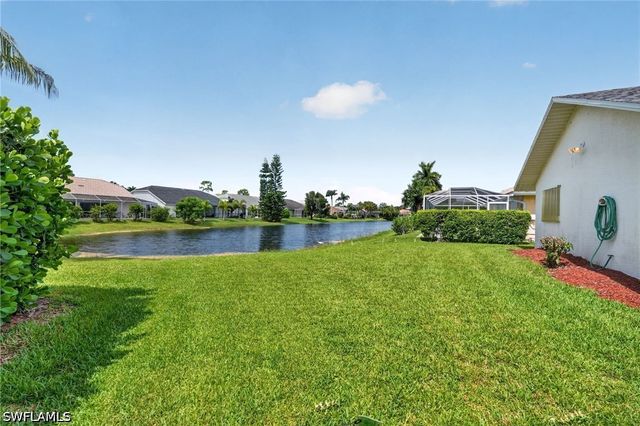 5184 Harrogate CT, Naples, FL 34112