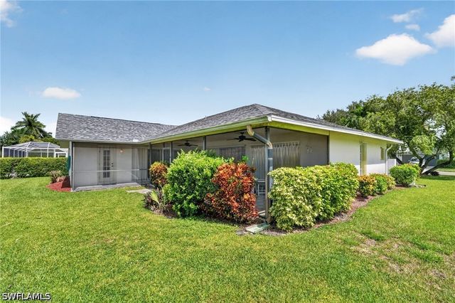 5184 Harrogate CT, Naples, FL 34112