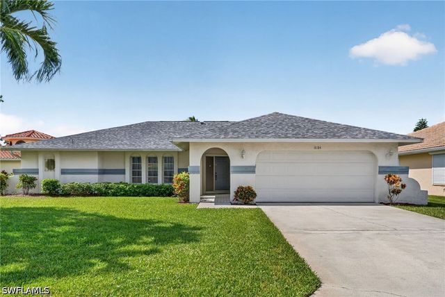 5184 Harrogate CT, Naples, FL 34112