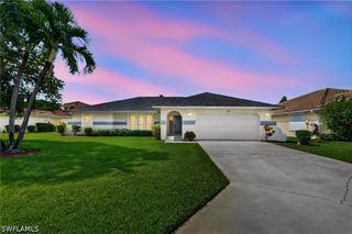 5184 Harrogate CT, Naples, FL 34112