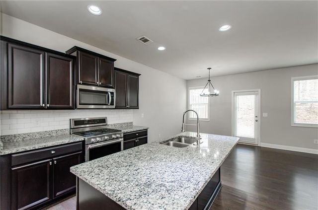 1018 Mays SW Hill, Atlanta, GA 30336