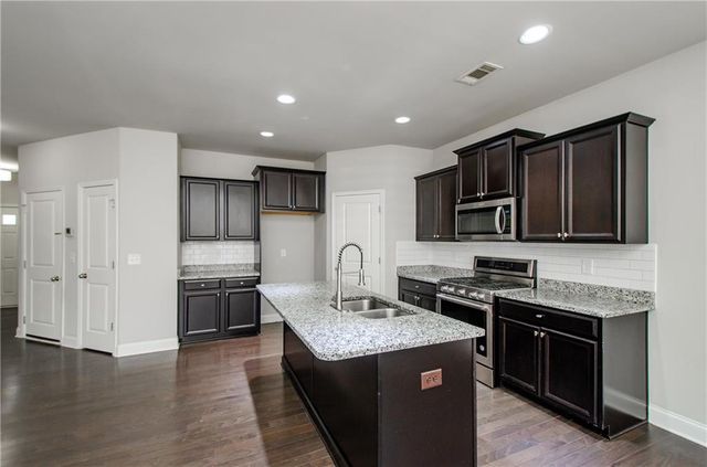 1018 Mays SW Hill, Atlanta, GA 30336