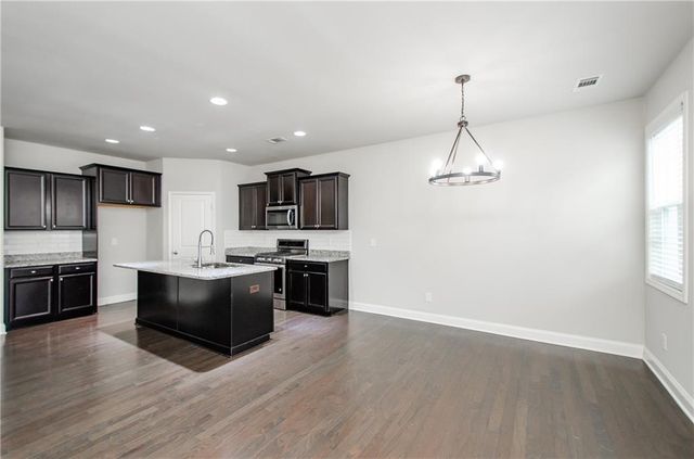 1018 Mays SW Hill, Atlanta, GA 30336