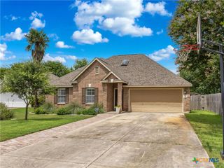 860 Fair Lane, New Braunfels, TX 78130